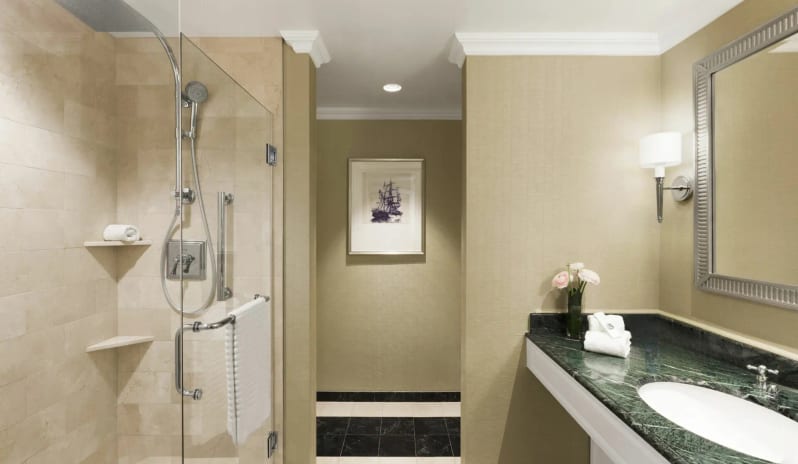 Superior Room - Bathroom